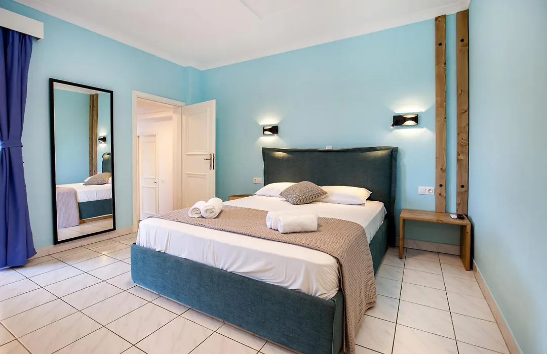 Rodon House Aparthotel-1